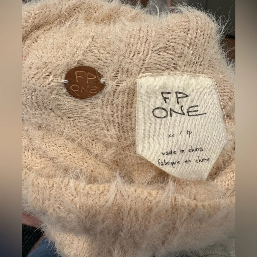 Free People Sweater XS - Picture 2 of 2